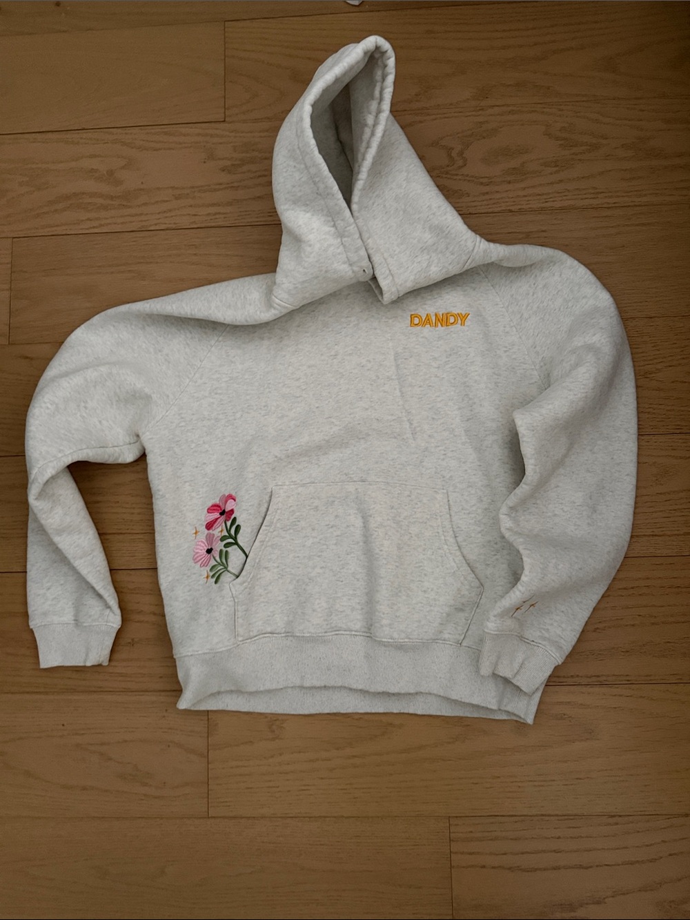 Women's Dandy Sweatshirt with Embroidered Flowers